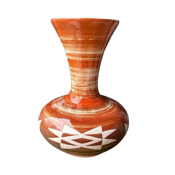 Vintage Native American Sioux Pottery Vase Glazed Orange White Signed 9.25" Tall - Picture 3 of 9